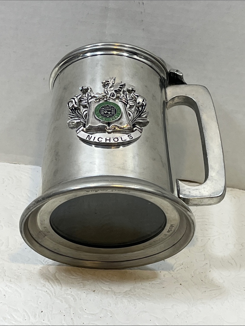 VTG Nichols College 1915-1958 Lidded Pewter Tankard Mug Raised Green Crest6”Tall